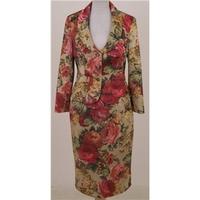 Ispirato, size 8 pink & beige floral suit