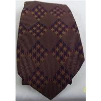 Jaeger burgundy diamond pattern silk tie