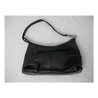 jane shilton size s black handbag