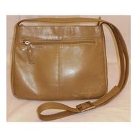 Jane Shilton - Beige - Leather - Shoulder Bag