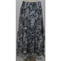 Jasper Conran Size: 16 Grey Gypsy skirt