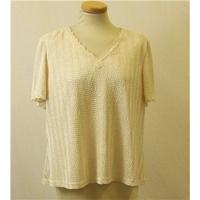 Jacques Vert - Size: 20 - Cream / ivory - Blouse