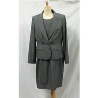 Jasper Conran Size 16 Grey Fully Lined Dress & Jacket Jasper Conran - Size: 16 - Grey - Knee length dress