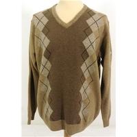 James Pringle Size L High Quality Soft and Luxurious Pure Lambswool Tonal Brown Jumper