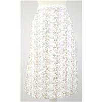 Jennifer & Grace - Size: 12 - White/gold - Knee length lined skirt