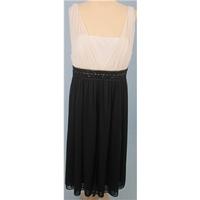 Jessica Howard: Size 12 black & cream cocktail dress