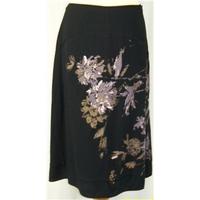 Jigsaw Size 10 Black Skirt Jigsaw - Size: 10 - Black - Knee length skirt