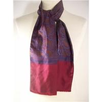 john comfort burgundy and navy paisley patterned silk cravat