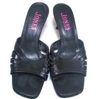 Jones Bootmaker Size 3.5 Leather Black Kitten Heeled Shoes