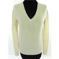 Joseph Size M High Quality Soft and Luxurious Pure Cashmere Cream Jumper