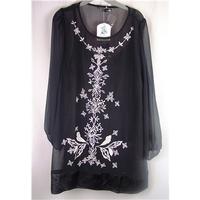 Joanna Hope Size L Black & White Tunic Top