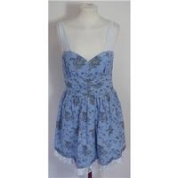 Jut Collection Size M Blue Floral Pattern Dress