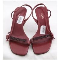 Kaliko, size 5/38 red evening sandals