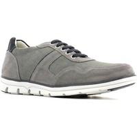 Keys 3865 Sneakers Man Grey men\'s Shoes (Trainers) in grey