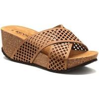 Keys 5426 Sandals Women Brown women\'s Mules / Casual Shoes in brown
