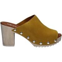 Keys 5321 Sandals Women Yellow women\'s Mules / Casual Shoes in yellow