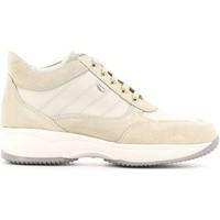 Keys 5232 Shoes with laces Women women\'s Shoes (Trainers) in BEIGE