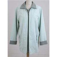 Klass: Size L: Mint green lightweight coat