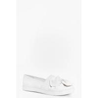 Knotted Bow Skater Shoe - white