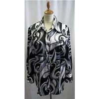 KS - Size: Large - Black and white - Blouse