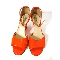 l k bennett size 5 tomato patent leather wedge shoes with ankle strap