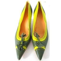 L K BENNETT Size 6.5 Leather Green And Yellow Pointed Kitten Heeled Shoes