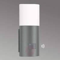 L900 LED outdoor wall light, sensor, anthracite