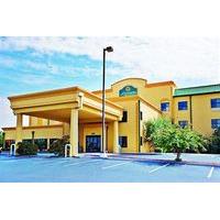 La Quinta Inn & Suites Knoxville Strawberry Plains