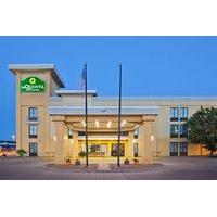 La Quinta Inn & Suites Salina