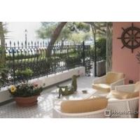 LA VILLA DEGLI ARGENTIERI