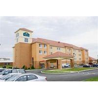 la quinta inn suites indianapolis ap plainfield