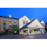 La Quinta Inn & Suites Cleveland Macedonia