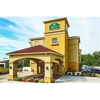 la quinta inn suites tupelo