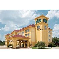 La Quinta Inn & Suites Fort Worth NE Mall