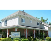 LakeBreeze Niagara Bed & Breakfast