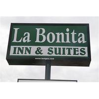 La Bonita Inn & Suites