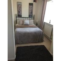 large double room available now 575pcm