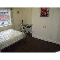 Large Double. Wifi. Cleaner. All inclusive. ST4/Station