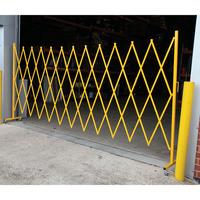 Large Expandable Scissor Barrier