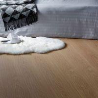 Launceston Natural Oak Effect Laminate Flooring Sample