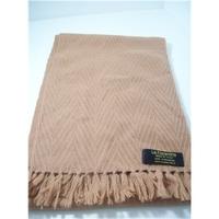 la florentina toffee coloured cashmere scarf