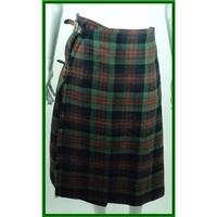 lawrie for tartan size m multi coloured kilt