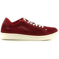 Lacoste 727TFM3400 Sneakers Man men\'s Shoes (Trainers) in red