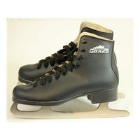Lake Placid Ladies Ice Skates, lace up, black size 4 Lake Placid - Size: 4 - Black - Boots