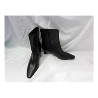 ladies ankle boots -black -size 5 M&S Marks & Spencer - Size: 5 - Black - Boots