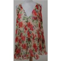 Layers Paris - Size: 8 - red and green floral top
