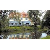 Les Pr&Atilde;&copy;s d\'Ondine