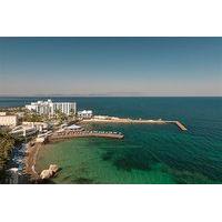 Le Bleu Hotel & Resort