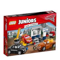 LEGO Juniors: Cars 3 Smokey\'s Garage (10743)