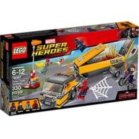 LEGO Marvel Super Heroes - Tanker Truck Takedown (76067)